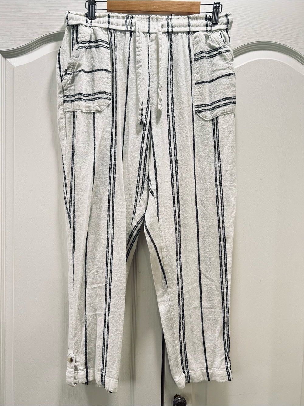 Striped Drawstring Casual Pants - White & Black